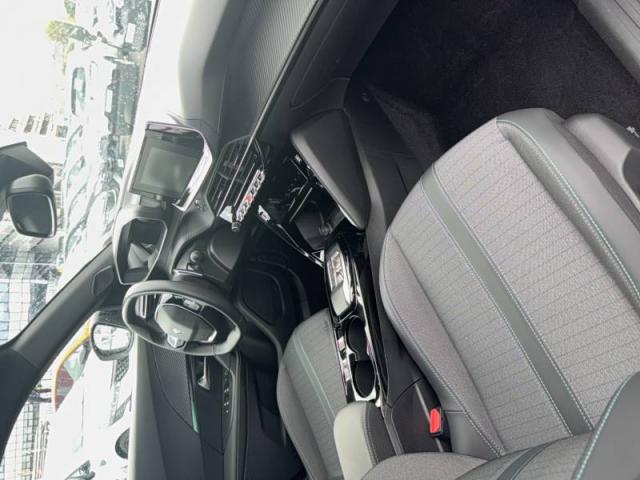 Peugeot 2008 image 5
