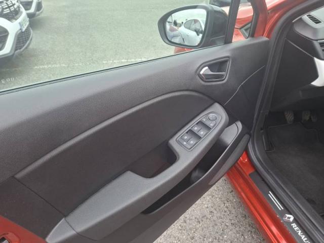 Renault Clio image 8