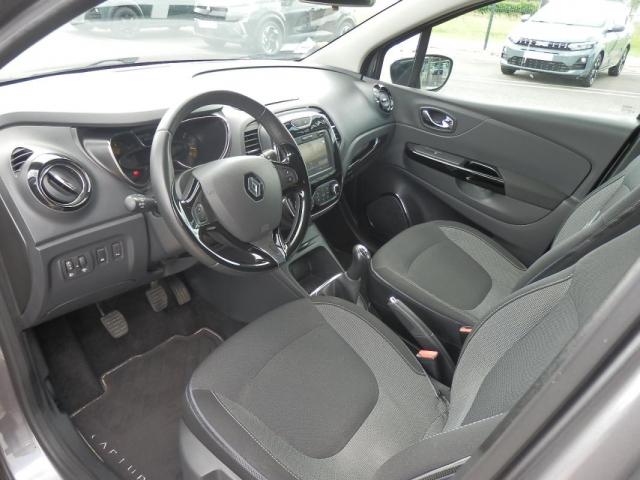 Renault Captur image 2