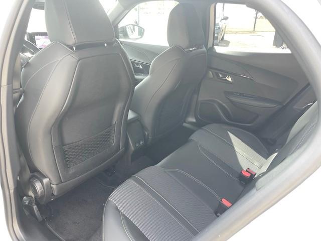 Peugeot 2008 image 2