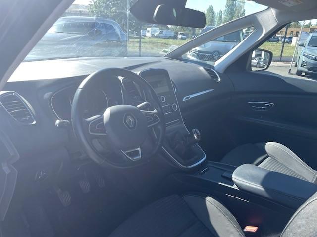 Renault Scénic image 2