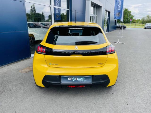 Peugeot 208 image 7