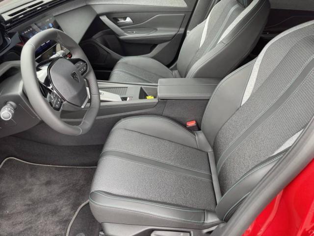 Peugeot 308 image 2