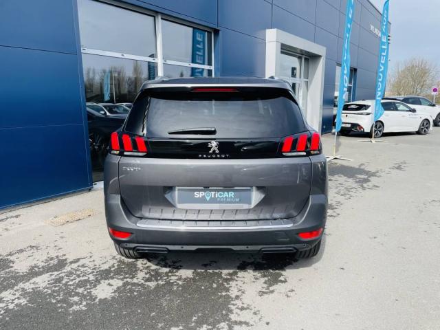 Peugeot 5008 image 1