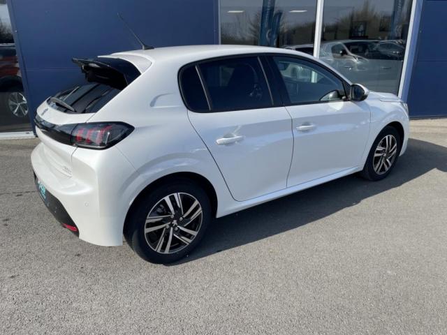 Peugeot 208 image 8
