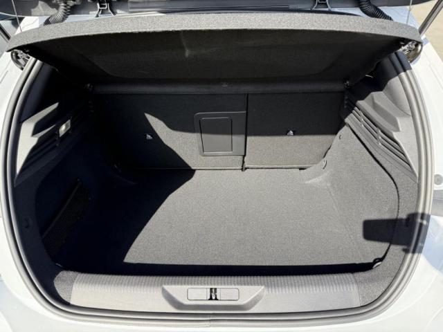 Peugeot 308 image 2