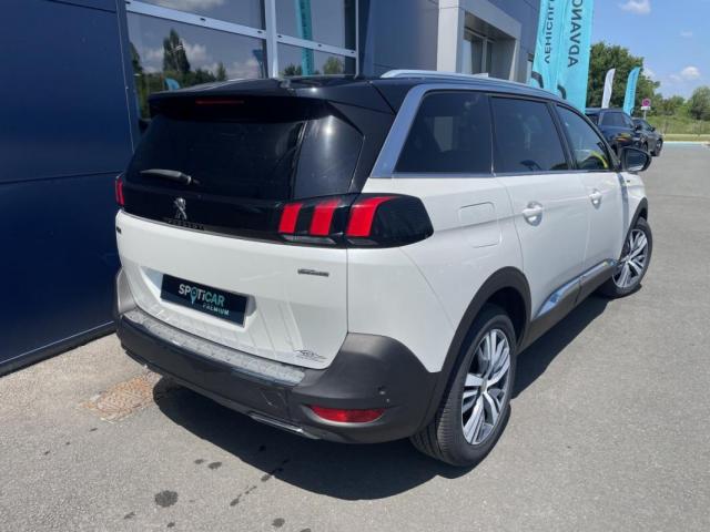 Peugeot 5008 image 2