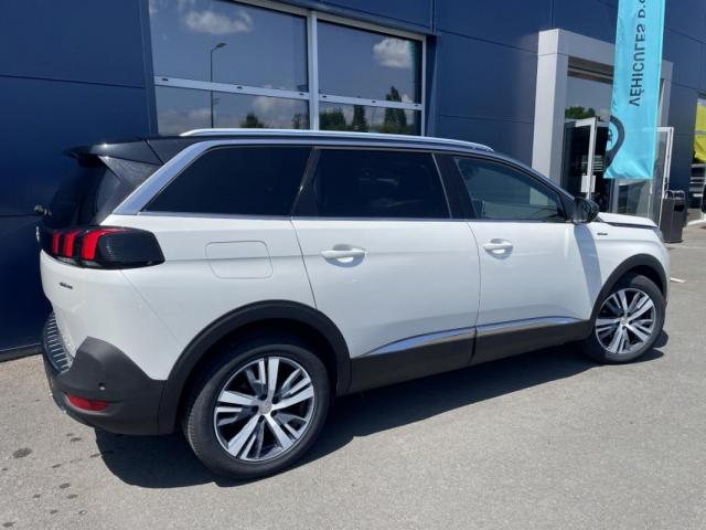 Peugeot 5008 image 4