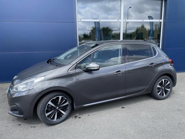 Peugeot 208 image 8