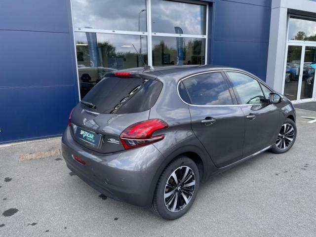 Peugeot 208 image 6
