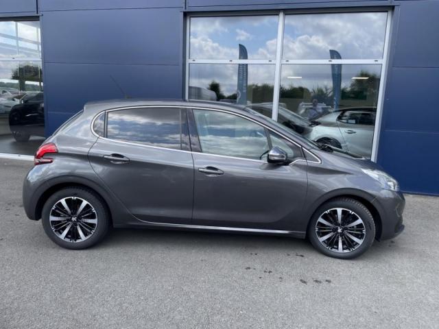 Peugeot 208 image 3