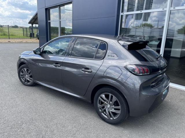 Peugeot 208 image 2