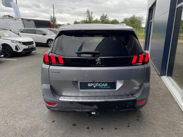 Peugeot 5008 image 1