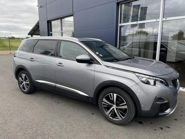 Peugeot 5008 image 2