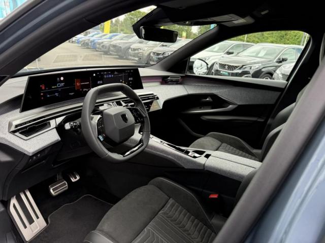 Peugeot 5008 image 2