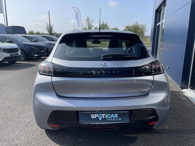 Peugeot 208 image 9