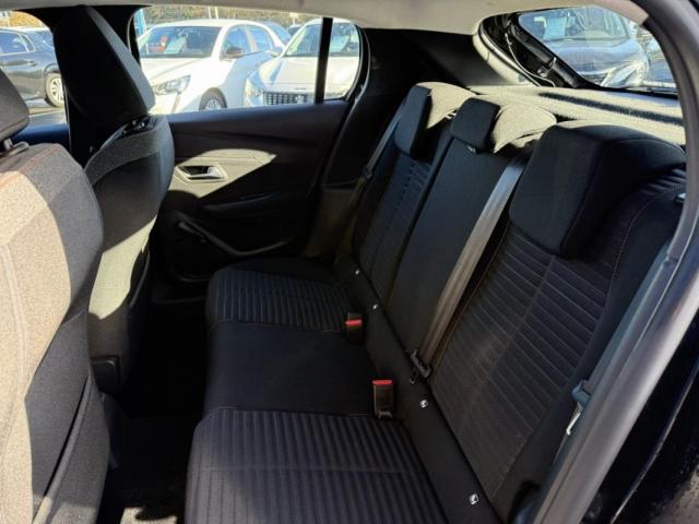 Peugeot 208 image 8