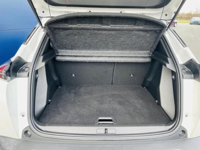 Peugeot 2008 image 8