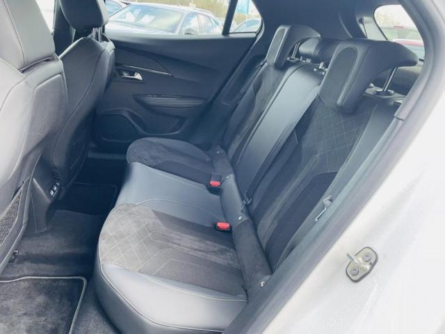 Peugeot 2008 image 9