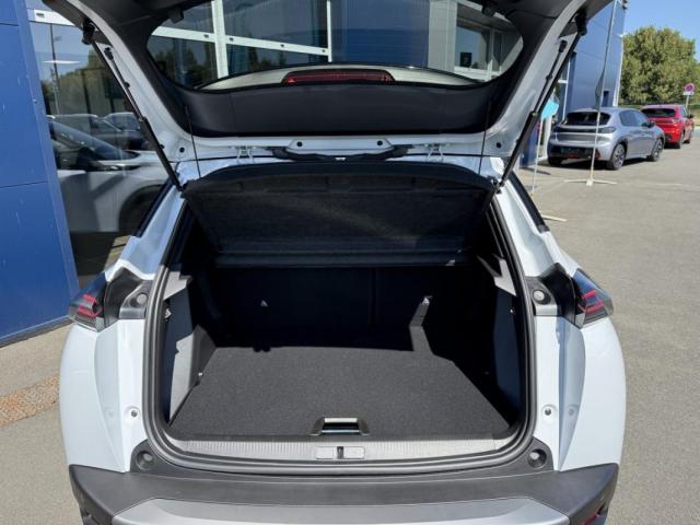 Peugeot 2008 image 8