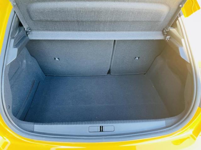 Peugeot E-208 image 7