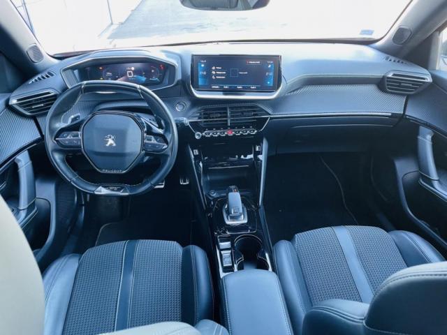 Peugeot 2008 image 9