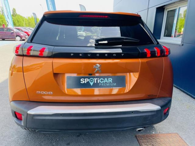 Peugeot 2008 image 2