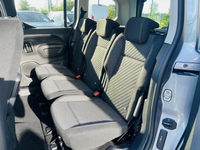 Peugeot Rifter image 9