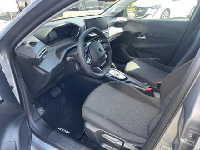 Peugeot 208 image 2