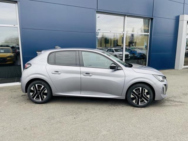 Peugeot 208 image 8