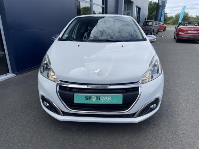 Peugeot 208 image 8