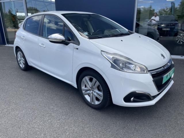 Peugeot 208 image 9