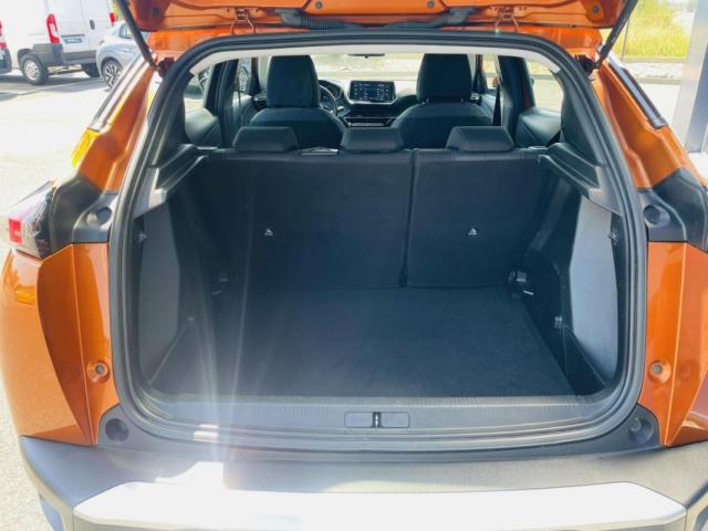 Peugeot 2008 image 8
