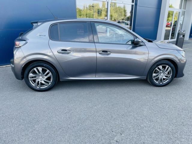 Peugeot 208 image 1