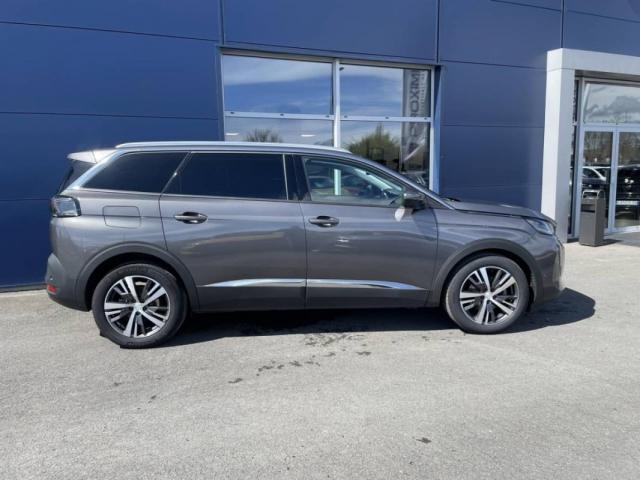 Peugeot 5008 image 1