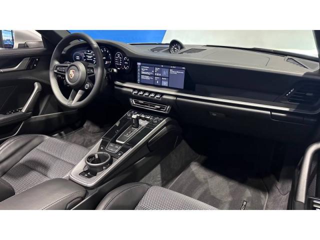 Porsche 911 image 4