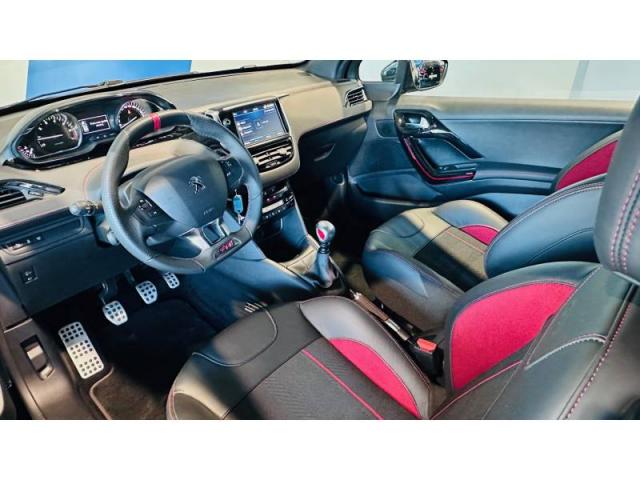 Peugeot 208 image 9