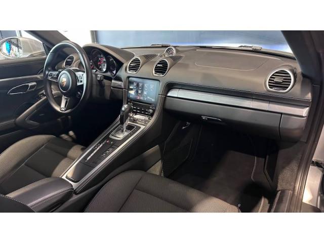 Porsche Cayman image 2