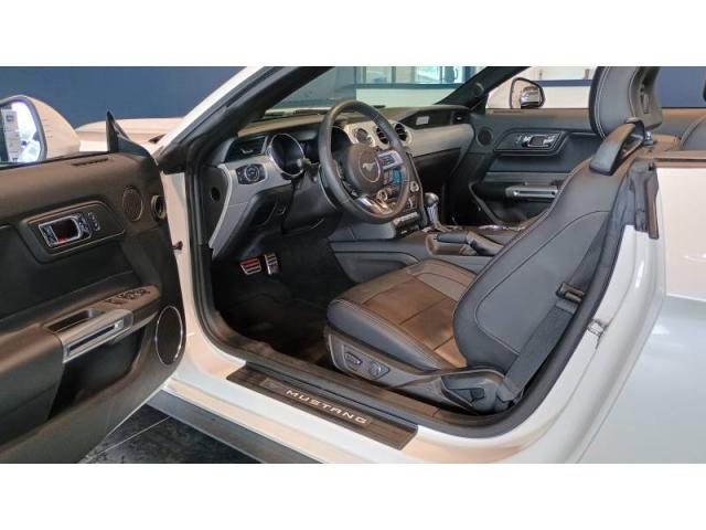 Ford Mustang image 5