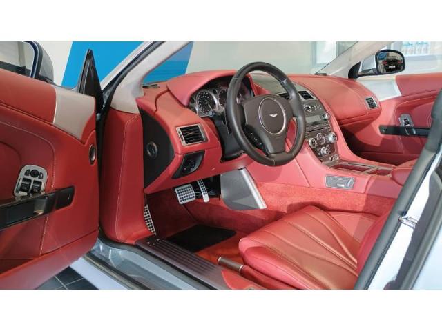 Aston Martin Db9 image 6