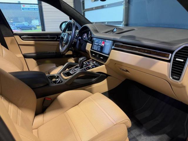 Porsche Cayenne image 2