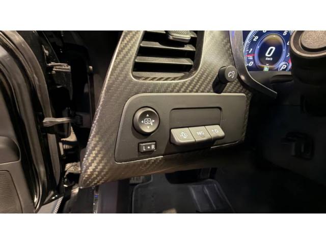 Chevrolet Corvette image 5