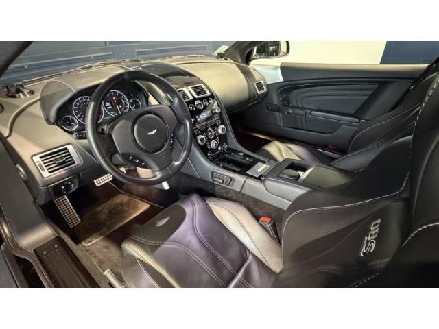 Aston Martin Dbs image 1