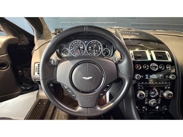 Aston Martin Dbs image 2