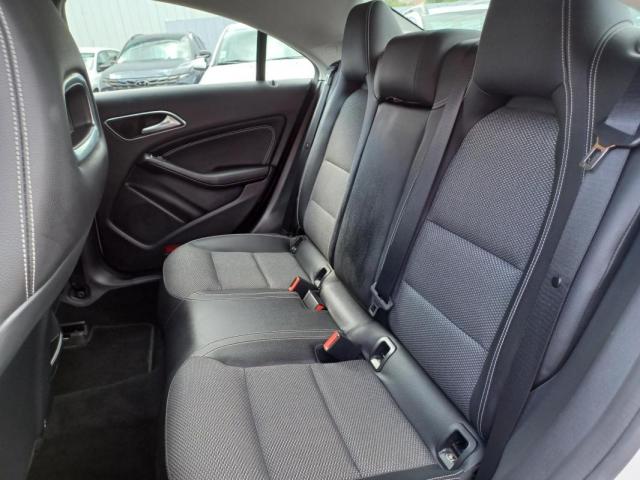 Mercedes Benz Cla image 5