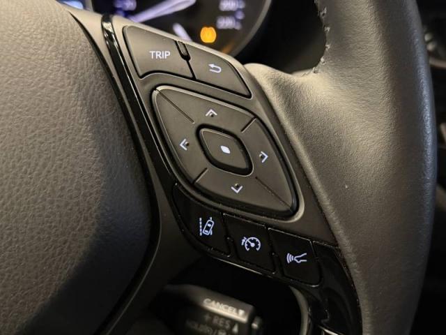 Toyota C-Hr image 1