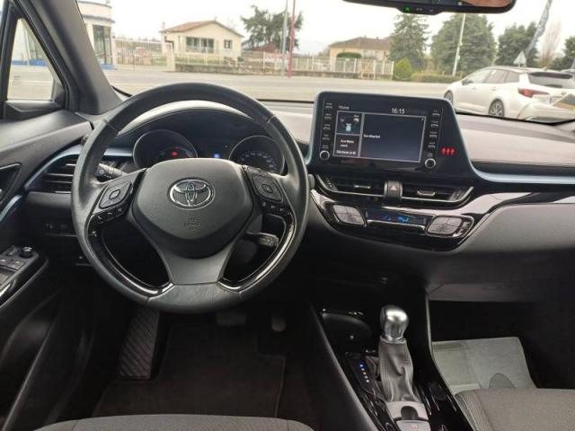 Toyota C-Hr image 8