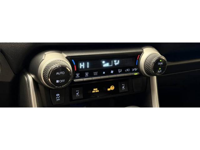 Toyota Rav4 image 6