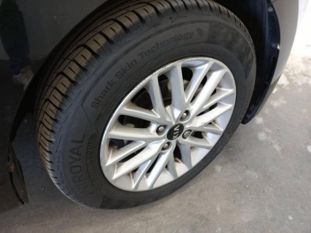 Kia Rio image 7
