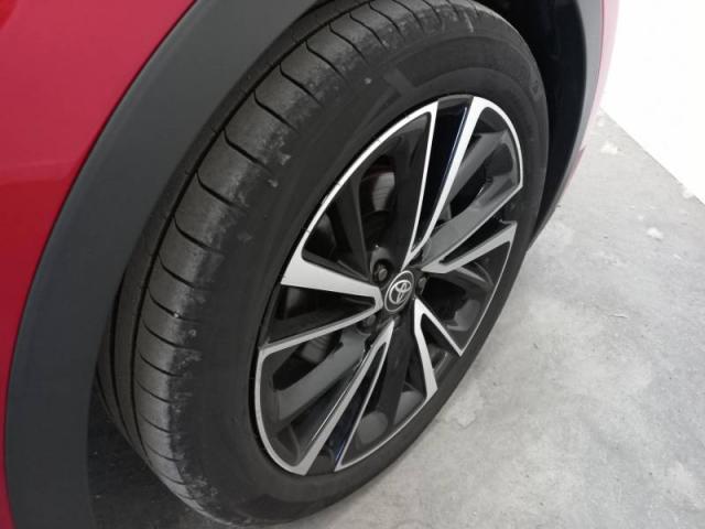 Toyota C-Hr image 4